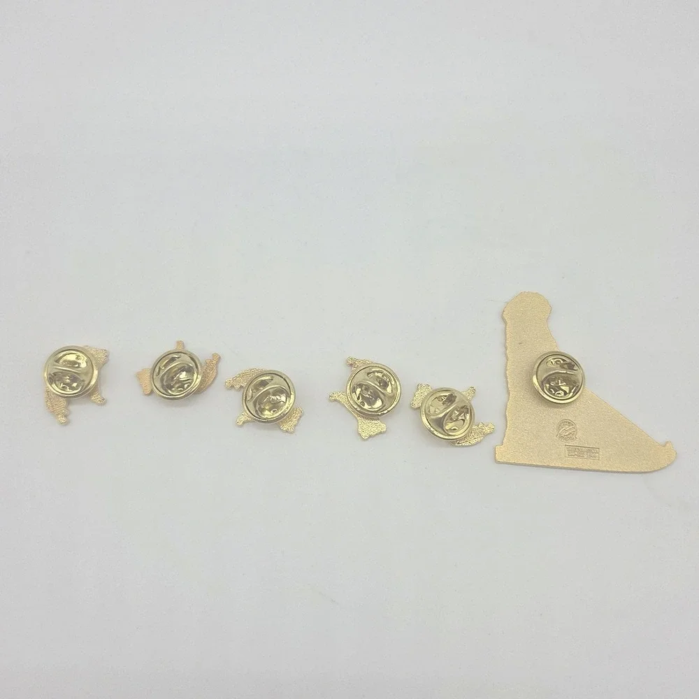 Alaska Regional Council Of Carpenters Pin Of Musher Sledding